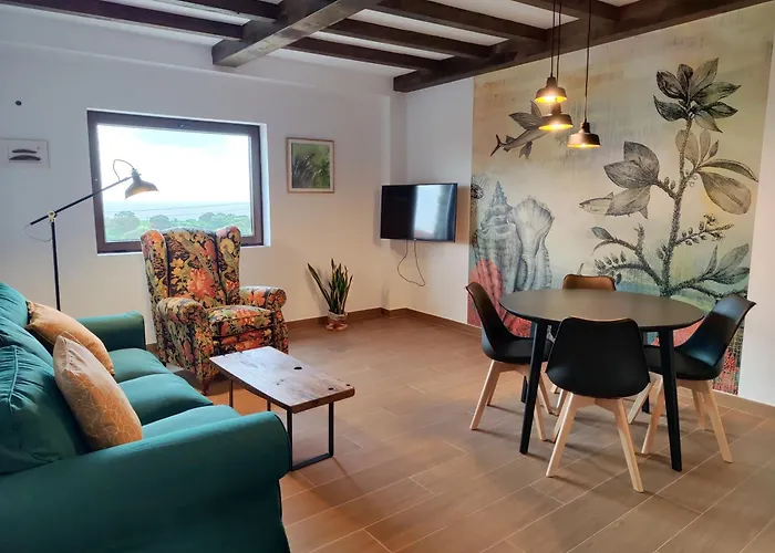 La Linea Del Mar Aparthotel Trasierra