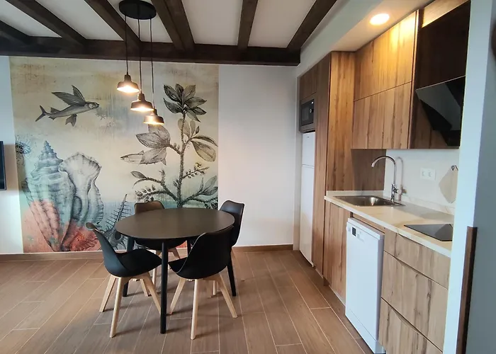 La Linea Del Mar Aparthotel Trasierra